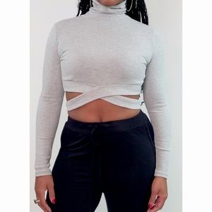 Soft Ribbed Crop Turtleneck in Grey